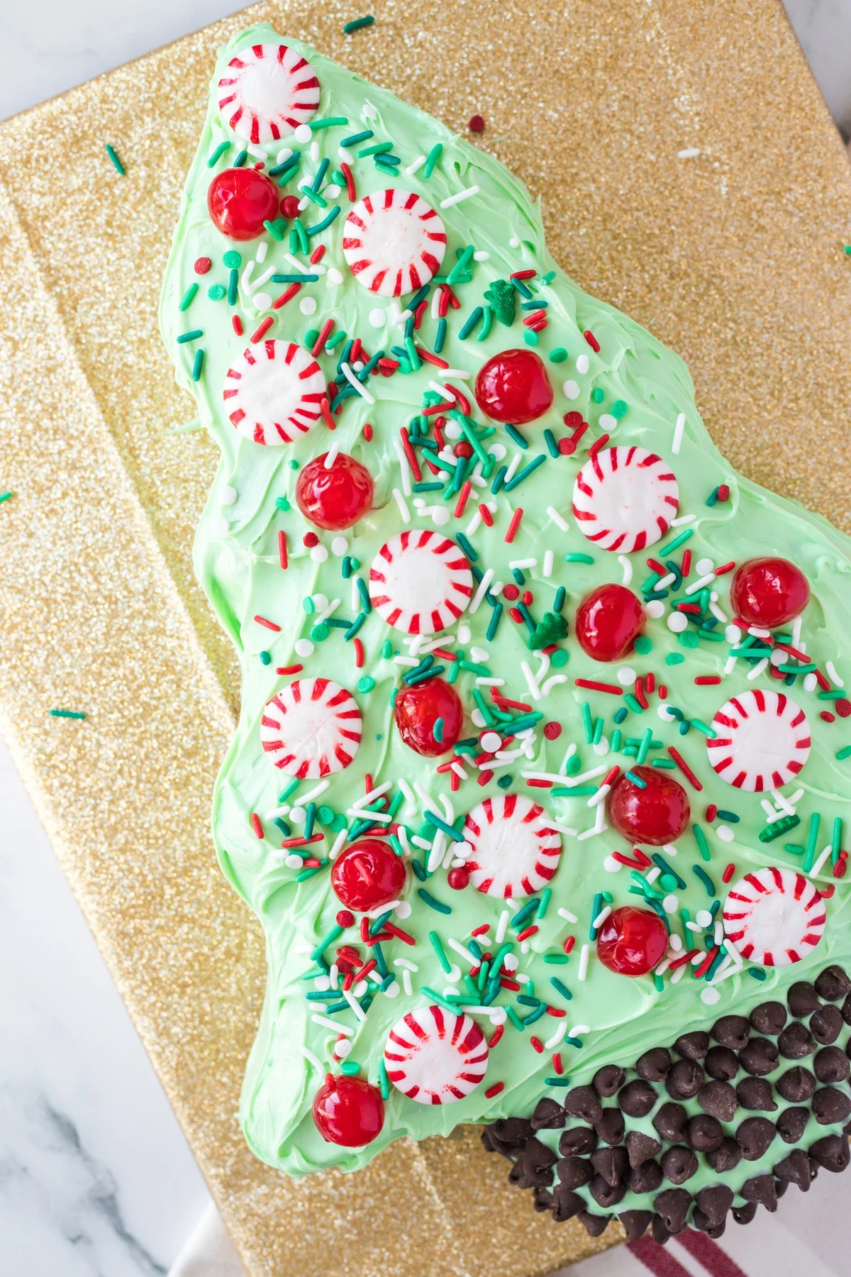 https://www.southerncravings.com/wp-content/uploads/2022/10/Christmas-Tree-Cake-21.jpg.webp