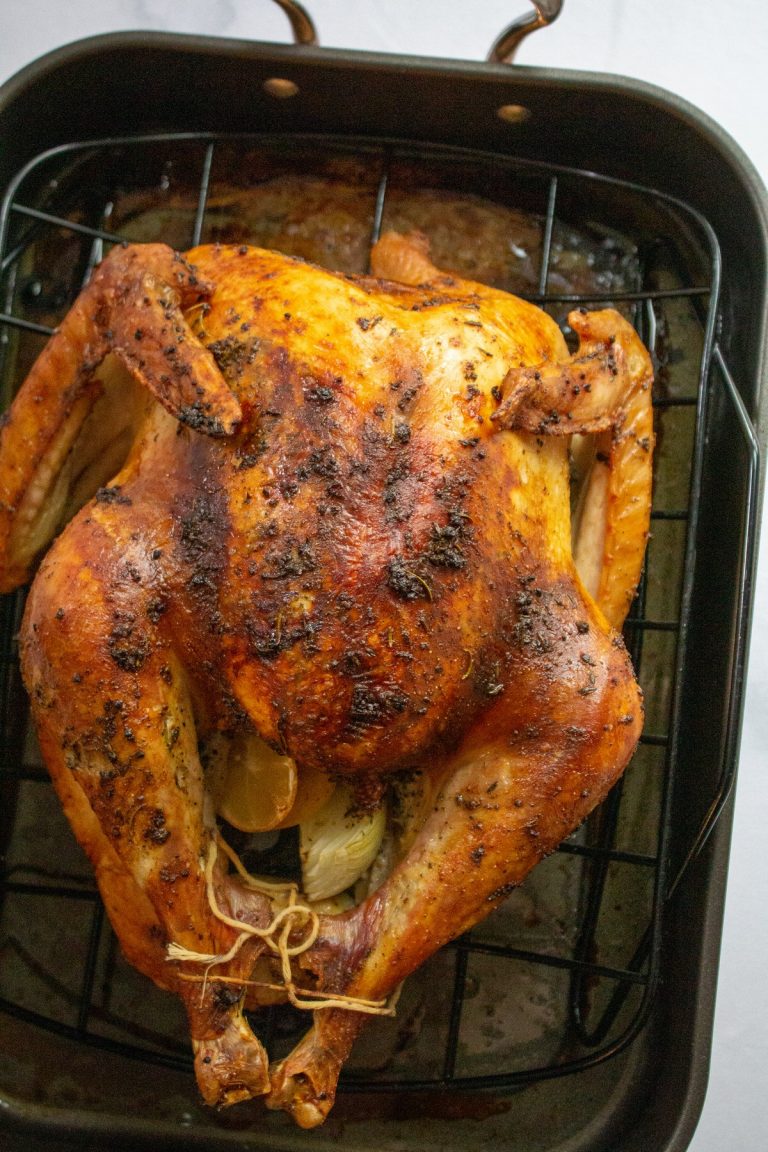 A Guide to Cooking a Thanksgiving Turkey + Recipe!